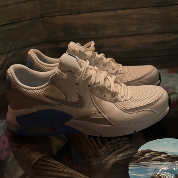 Nike Air White and Blue Sneakers - Picture 2 of 9